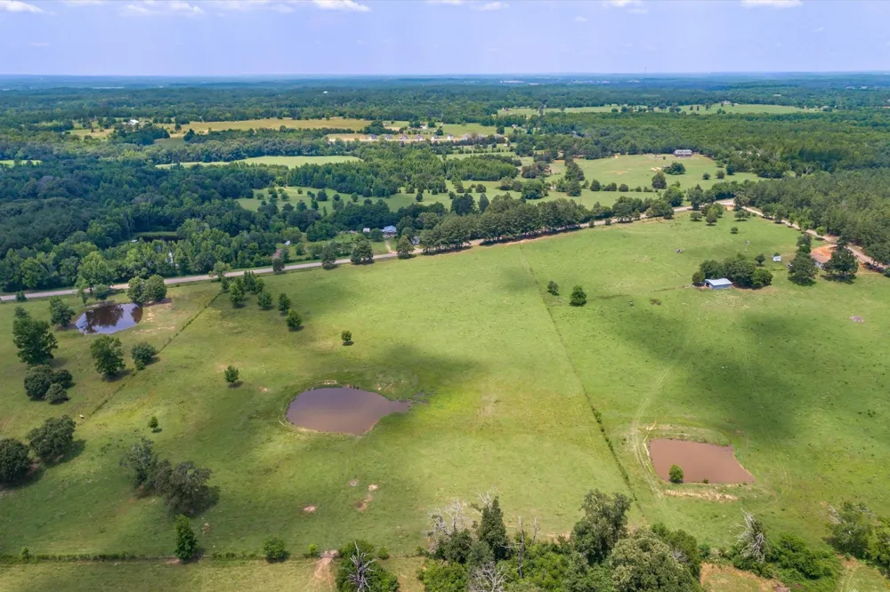 17104 County Road 1100 Flint, TX 75762