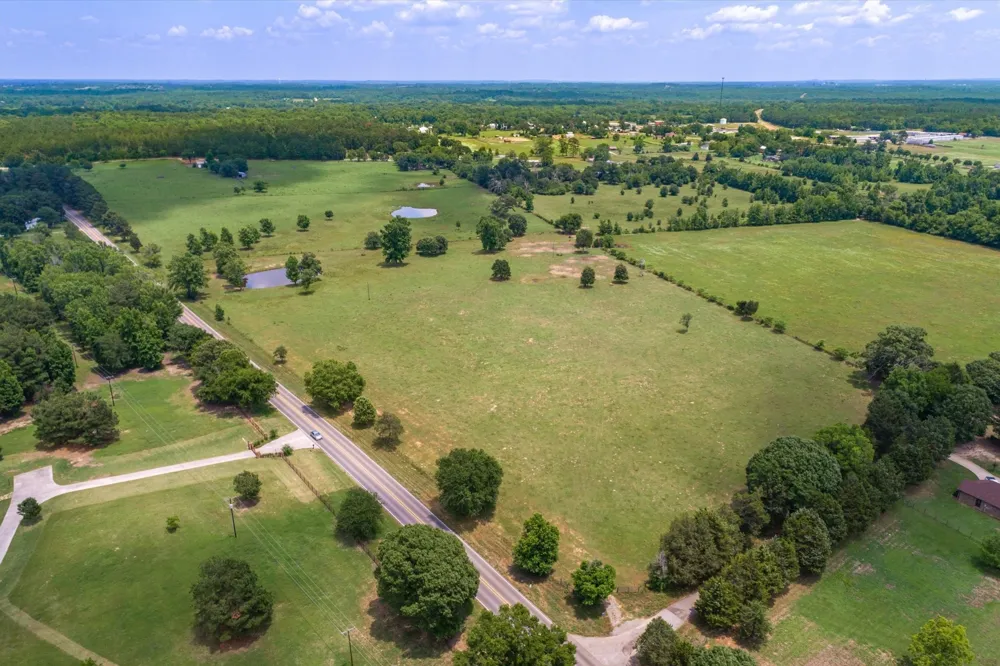 17104 County Road 1100 Flint, TX 75762
