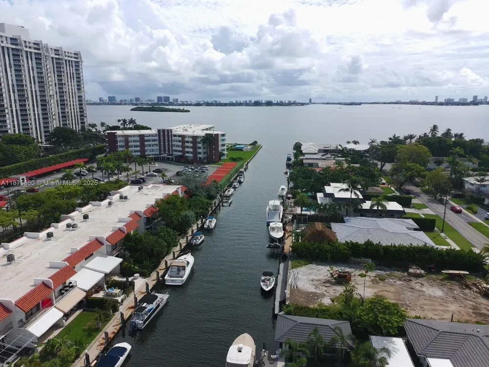 1545 NE 104th St Miami Shores, FL 33138