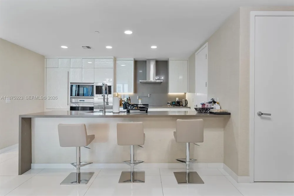 17475 Collins Ave #503 Sunny Isles Beach, FL 33160