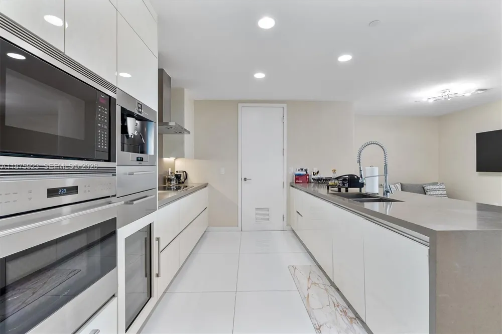 17475 Collins Ave #503 Sunny Isles Beach, FL 33160