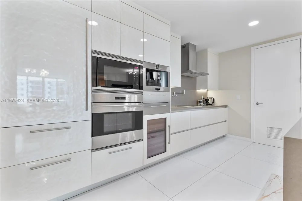 17475 Collins Ave #503 Sunny Isles Beach, FL 33160