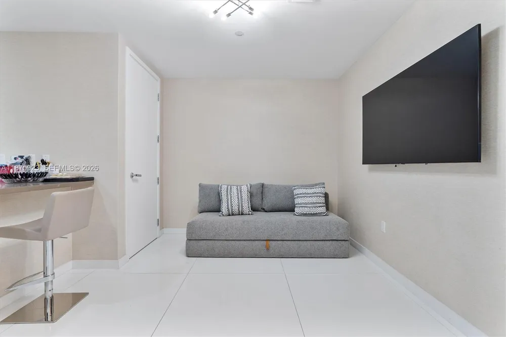 17475 Collins Ave #503 Sunny Isles Beach, FL 33160
