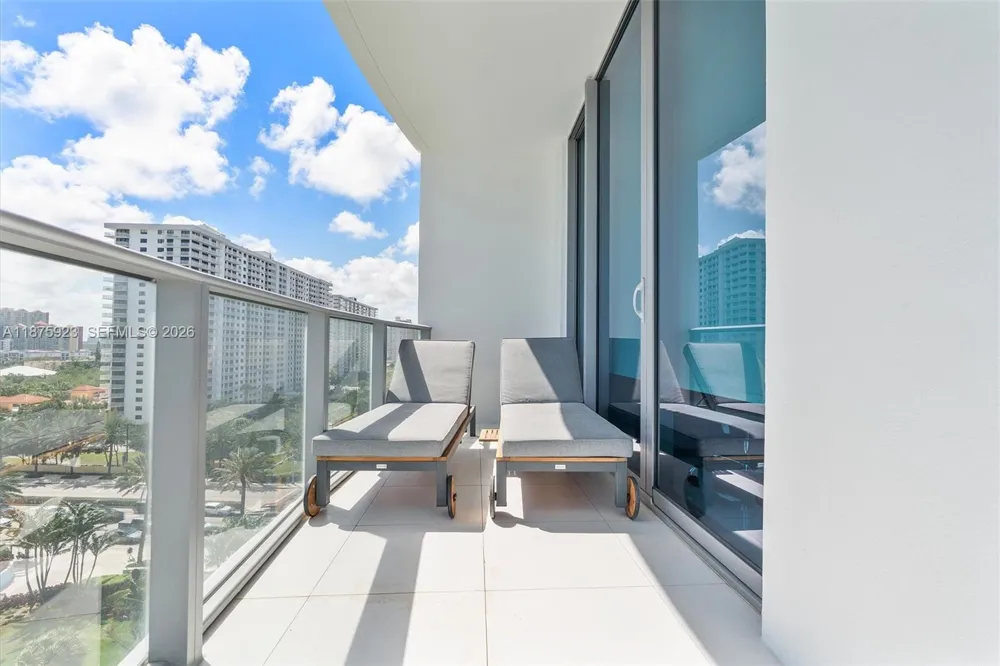 17475 Collins Ave #503 Sunny Isles Beach, FL 33160