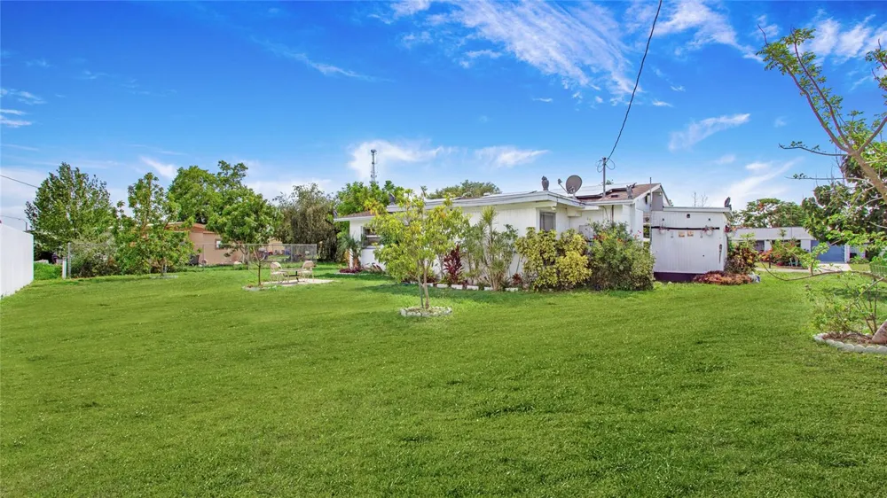 515 YORK ROAD Lehigh Acres, FL 33936