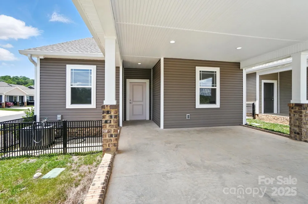 1530 29th Street SE Hickory, NC 28602