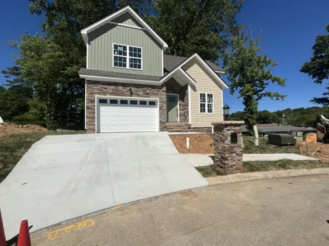 604 Harvey Lane