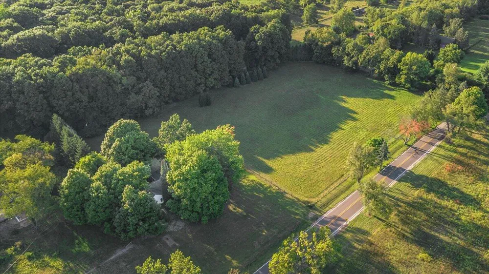 10406 300 E LaPorte, IN 46350