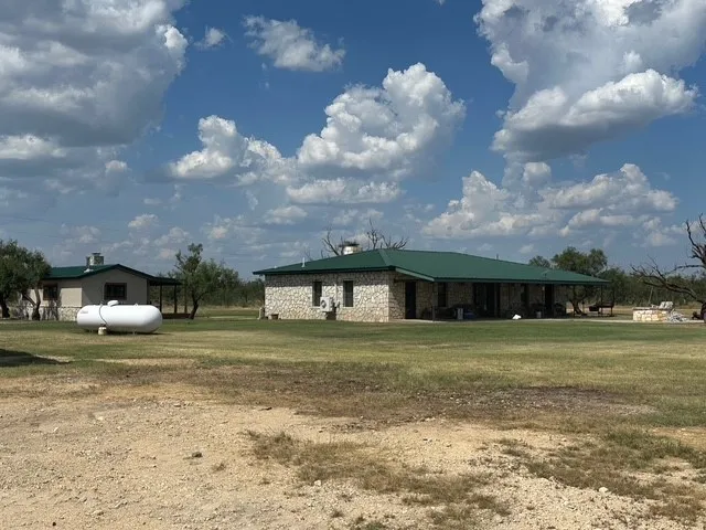 1815 Ranch Road 2597 Sonora, TX 76950