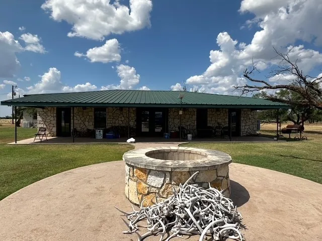 1815 Ranch Road 2597 Sonora, TX 76950