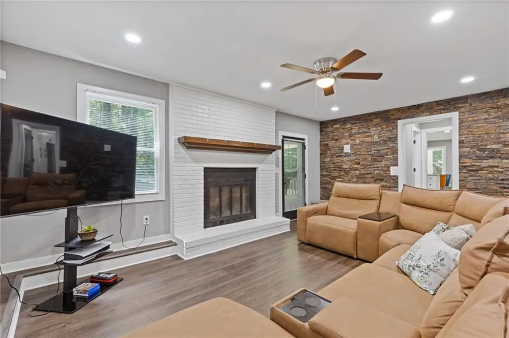 742 Mountain View Drive Stone Mountain, GA 30083