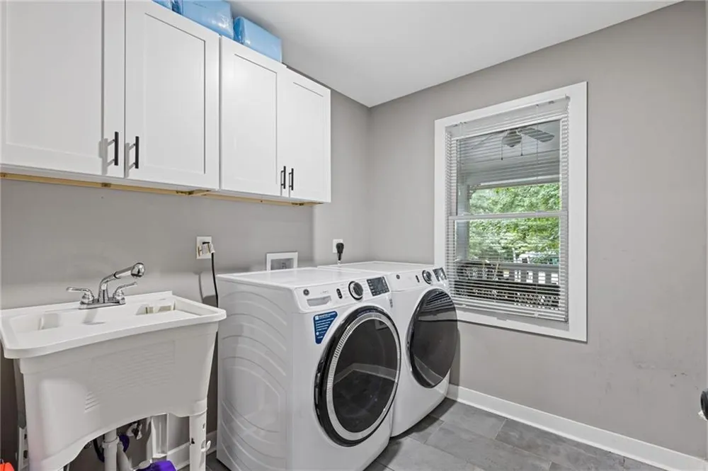 742 Mountain View Drive Stone Mountain, GA 30083