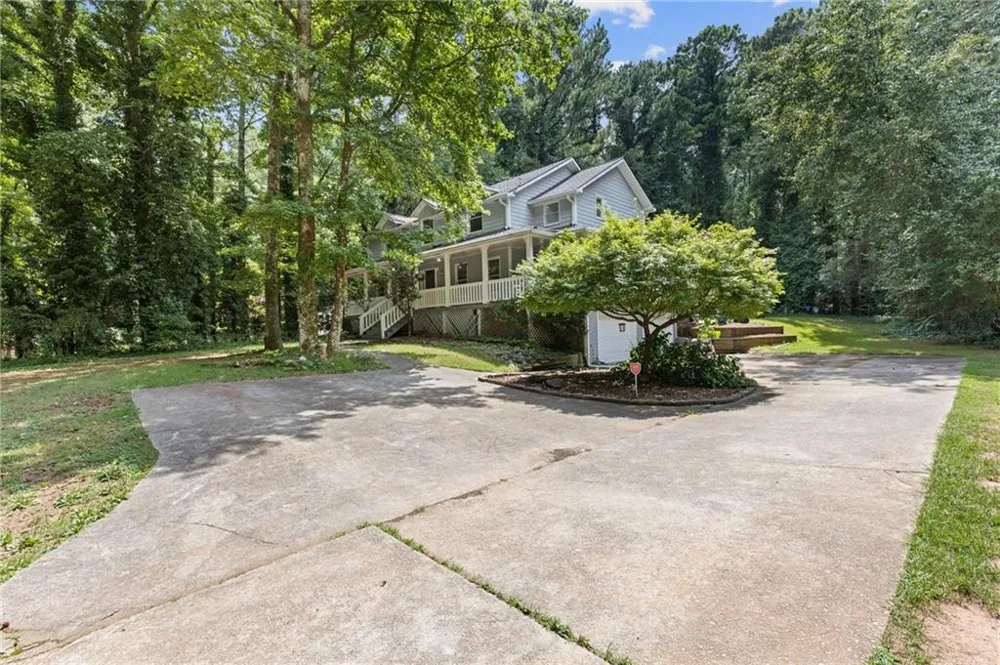 742 Mountain View Drive Stone Mountain, GA 30083