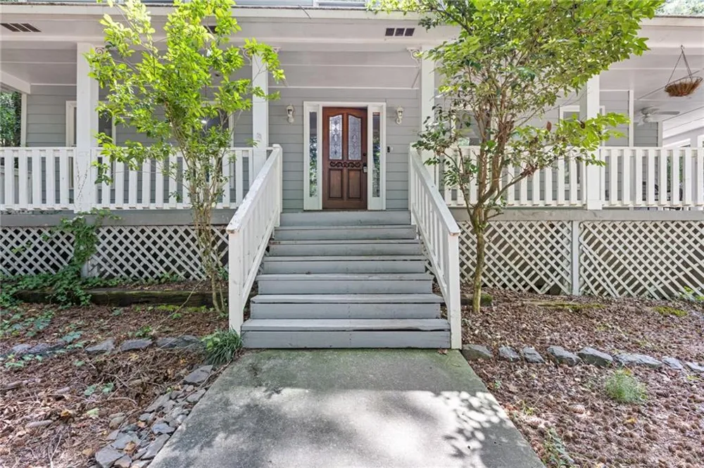 742 Mountain View Drive Stone Mountain, GA 30083