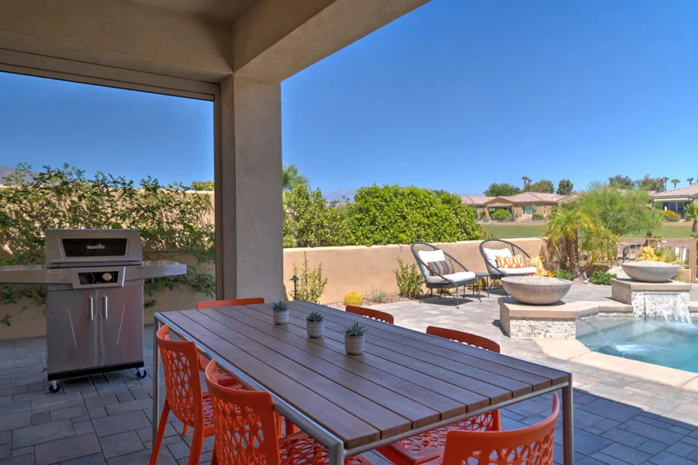 67372 Zuni Court Cathedral City, CA 92234