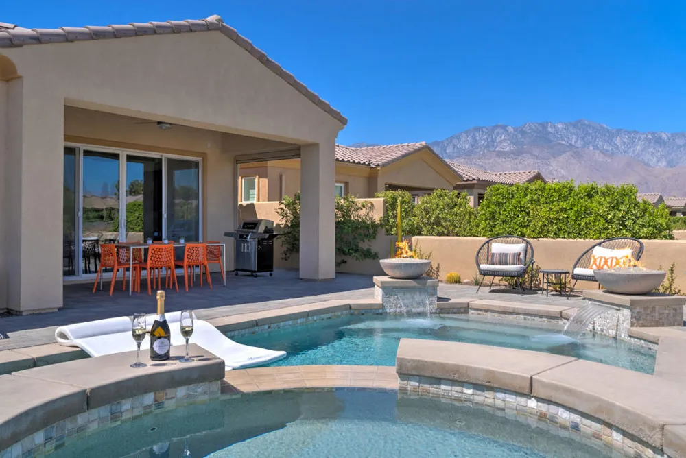 67372 Zuni Court Cathedral City, CA 92234