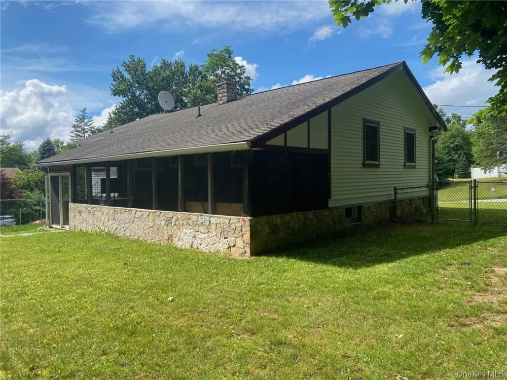 25 Orchard Drive Wappingers Falls, NY 12590