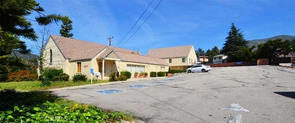 2817 Montrose Avenue Glendale, CA 91214