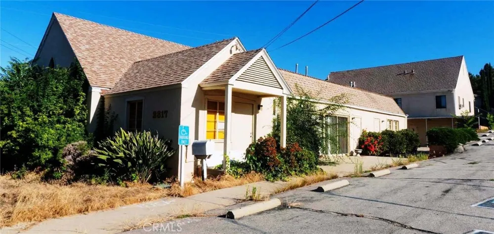 2817 Montrose Avenue Glendale, CA 91214