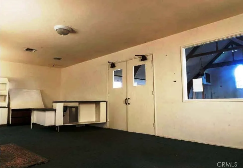 2817 Montrose Avenue Glendale, CA 91214
