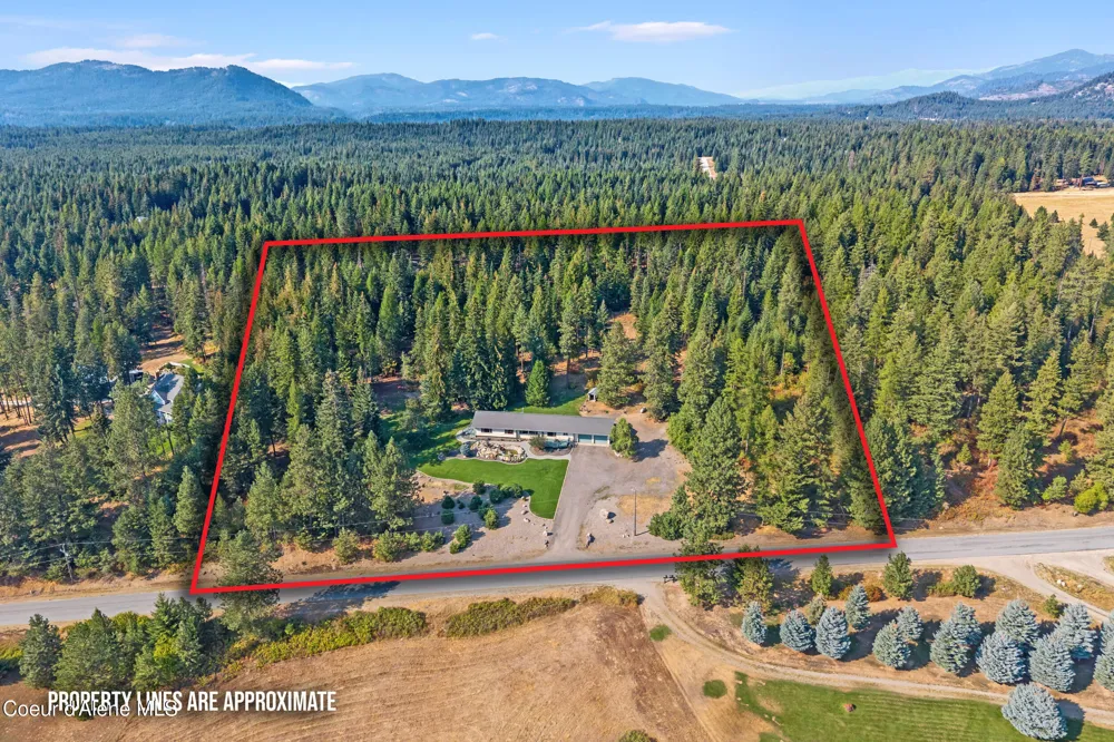 1702 Eastside Road Priest River, ID 83856