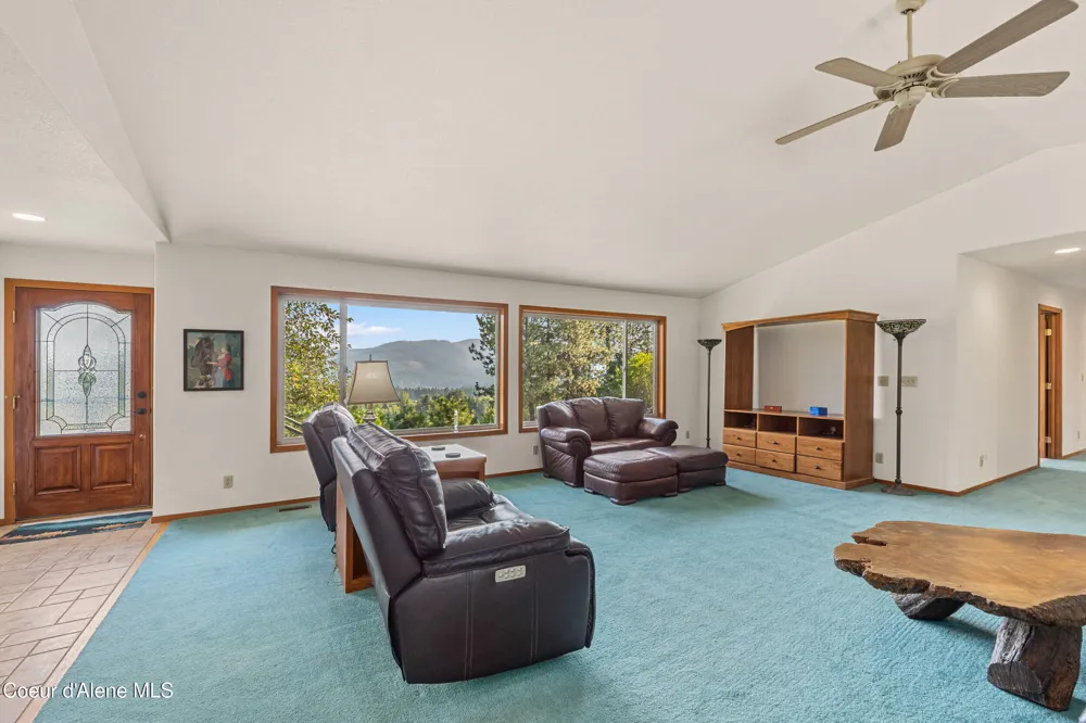 1702 Eastside Road Priest River, ID 83856