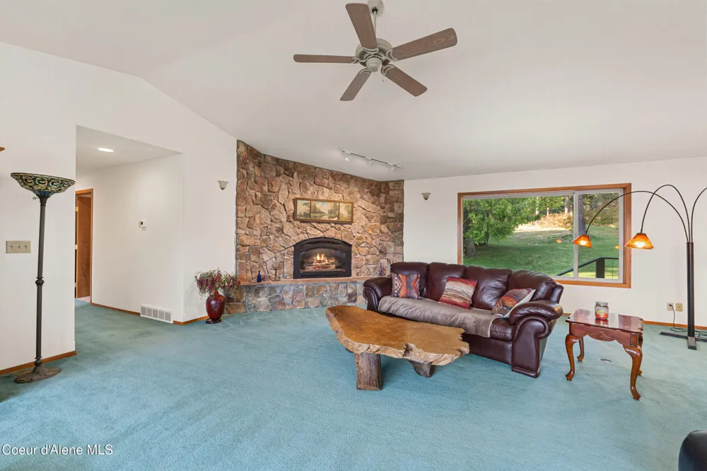 1702 Eastside Road Priest River, ID 83856