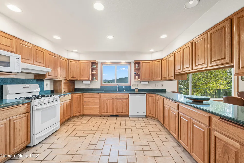 1702 Eastside Road Priest River, ID 83856