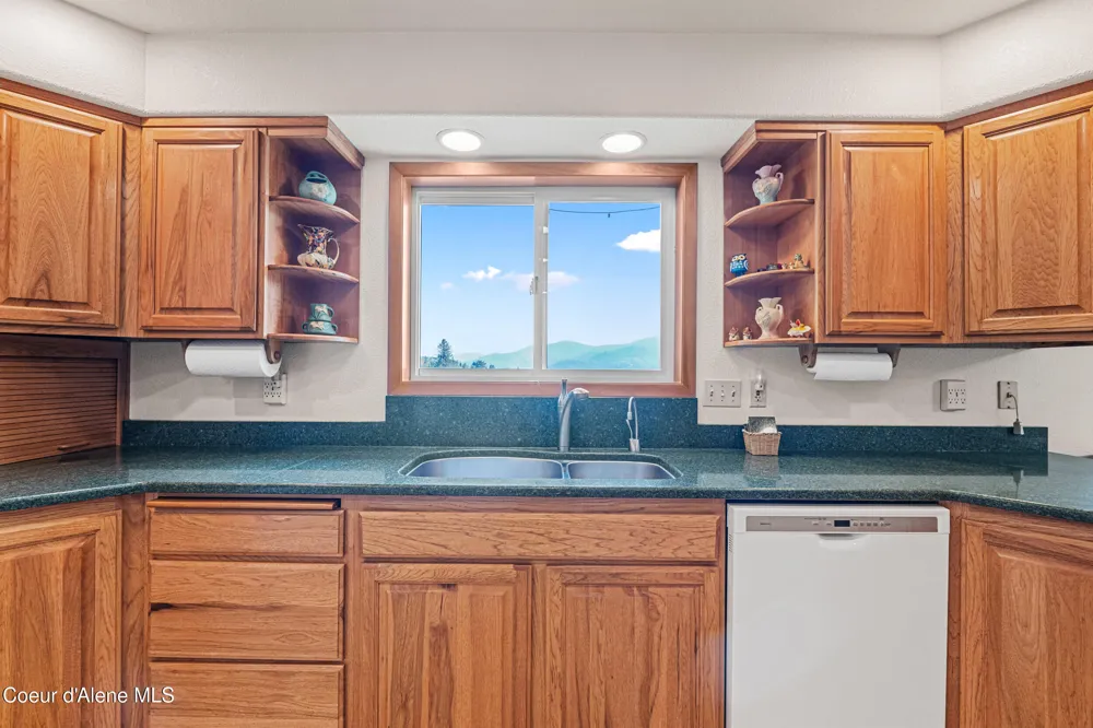 1702 Eastside Road Priest River, ID 83856