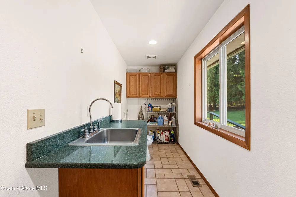 1702 Eastside Road Priest River, ID 83856