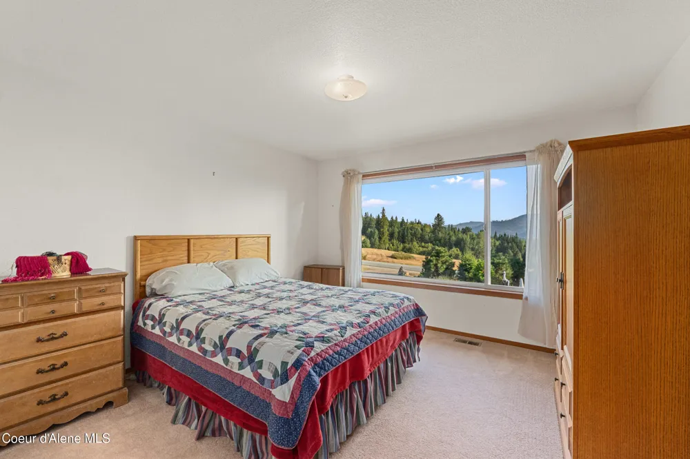 1702 Eastside Road Priest River, ID 83856