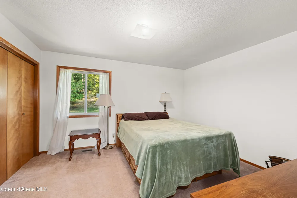 1702 Eastside Road Priest River, ID 83856
