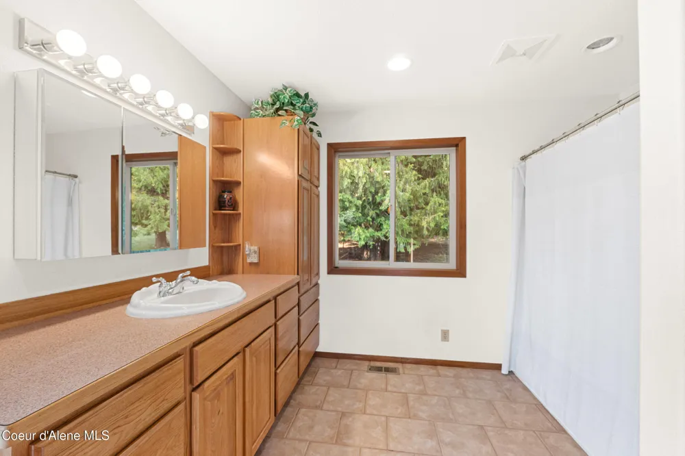 1702 Eastside Road Priest River, ID 83856