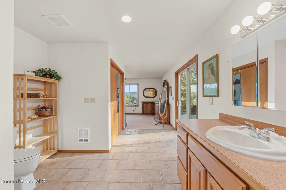 1702 Eastside Road Priest River, ID 83856