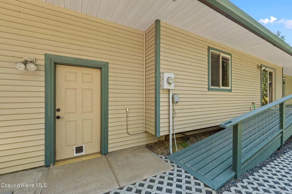 1702 Eastside Road Priest River, ID 83856