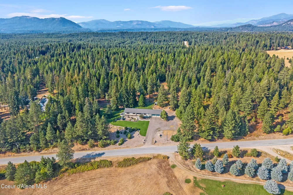 1702 Eastside Road Priest River, ID 83856