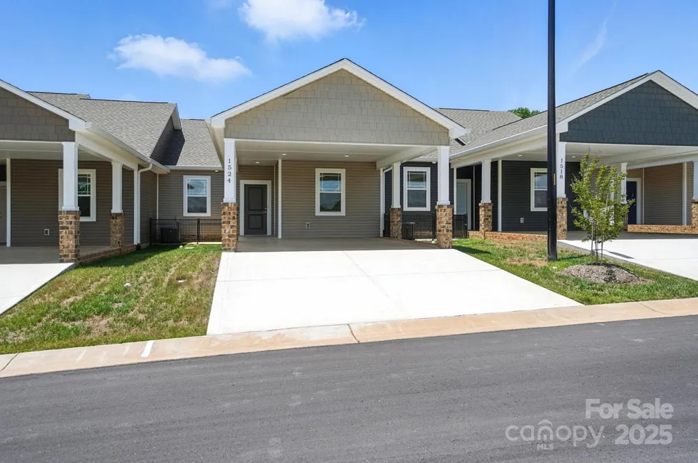 1524 29th Street SE Hickory, NC 28602