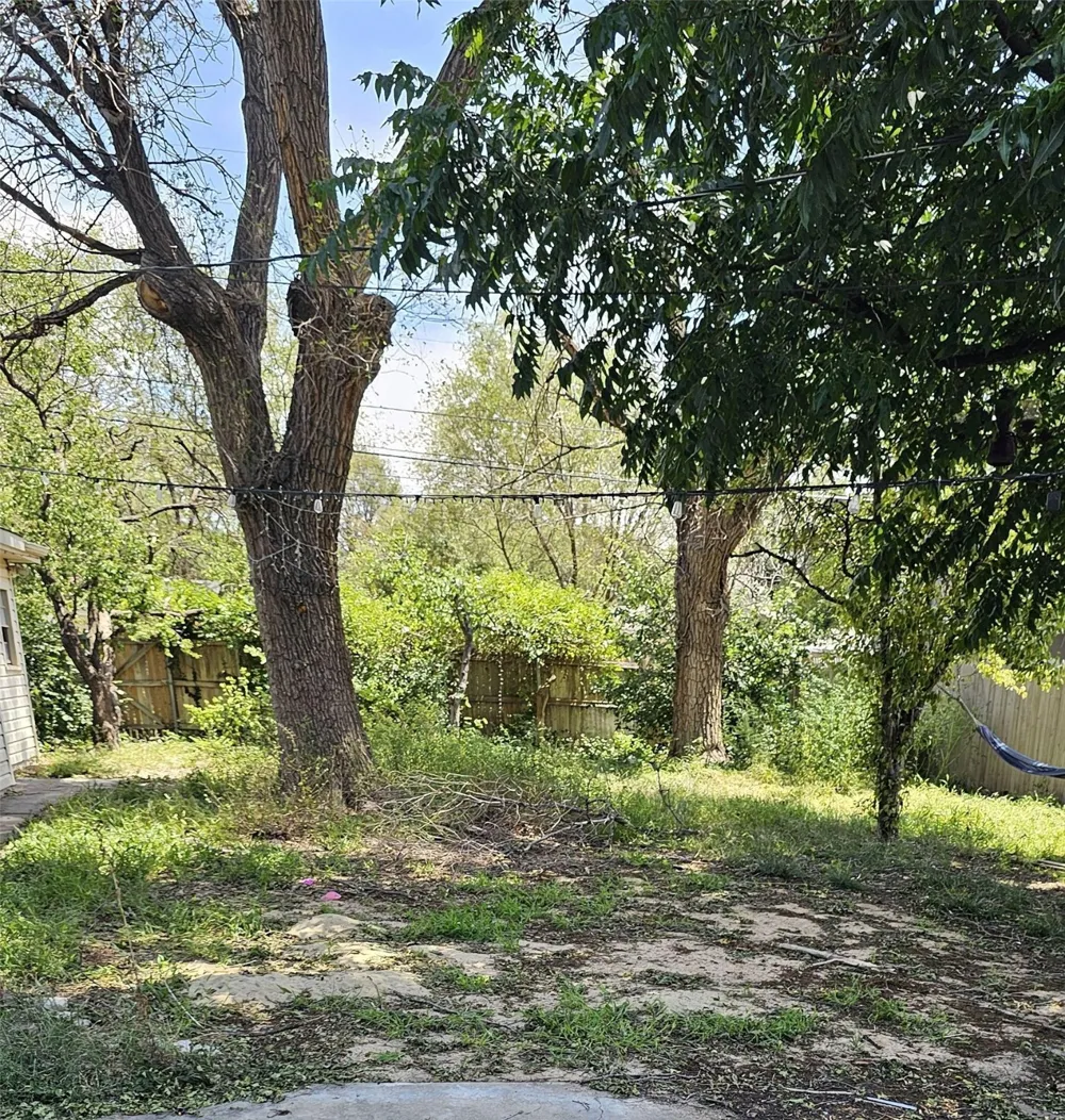 2215 Locust Street Amarillo, TX 79109