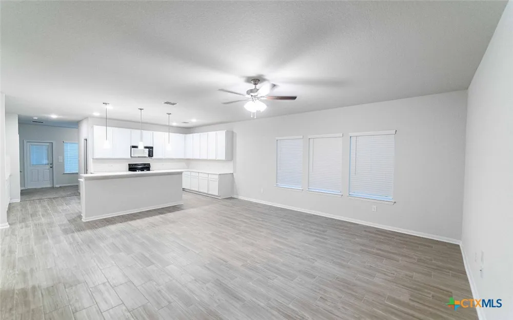 300 Jills Path Seguin, TX 78155