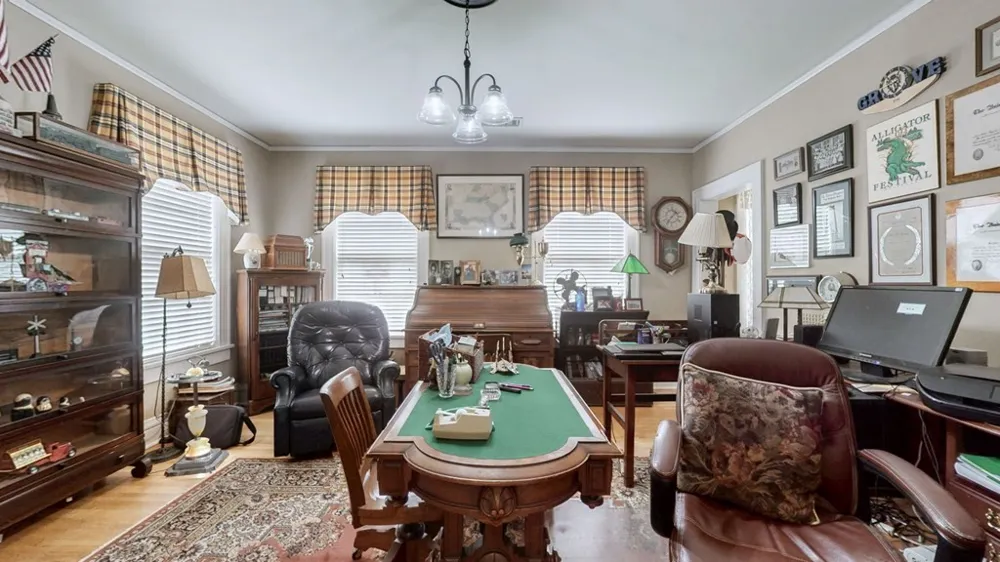 505 Walnut St Paris, TN 38242