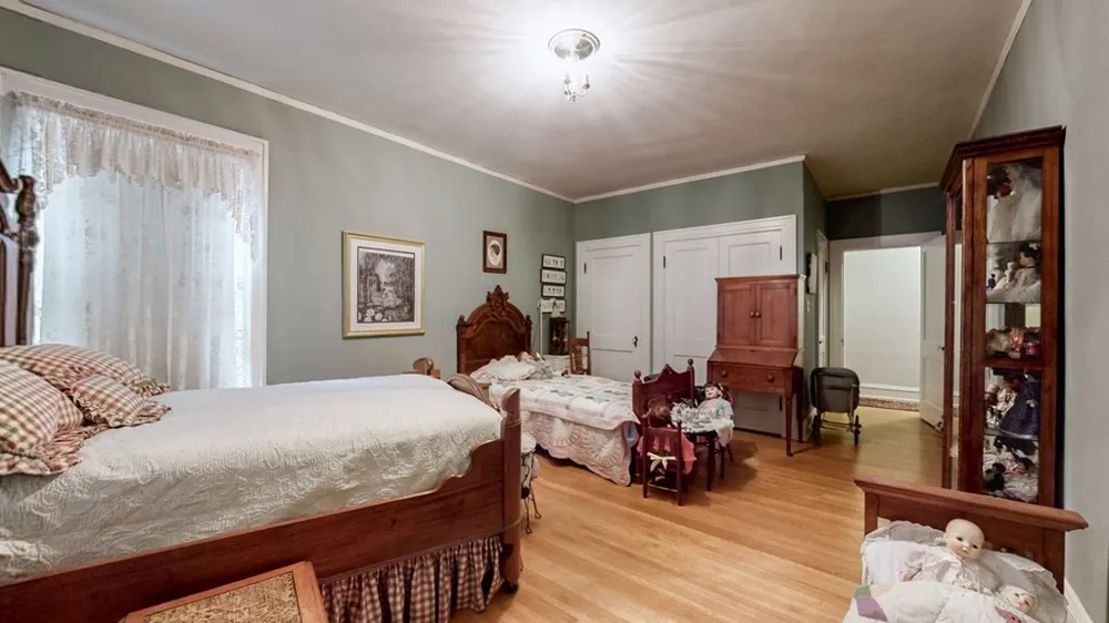 505 Walnut St Paris, TN 38242