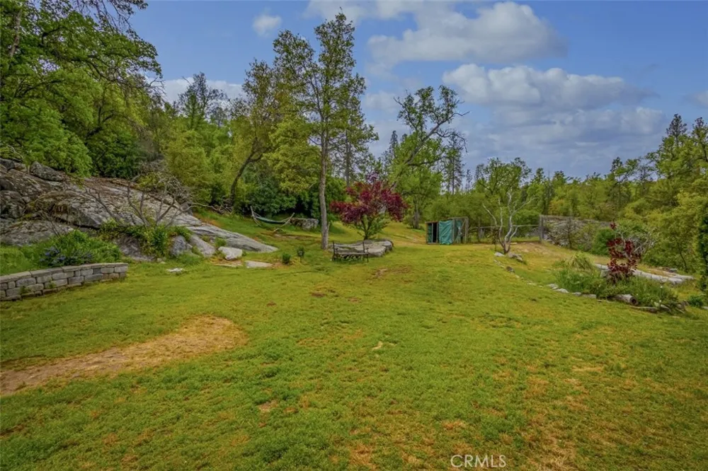 50622 Critter Creek Lane Oakhurst, CA 93644
