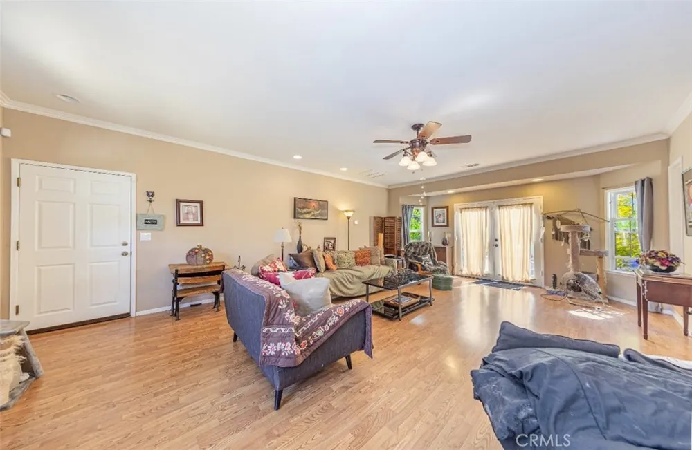 50622 Critter Creek Lane Oakhurst, CA 93644