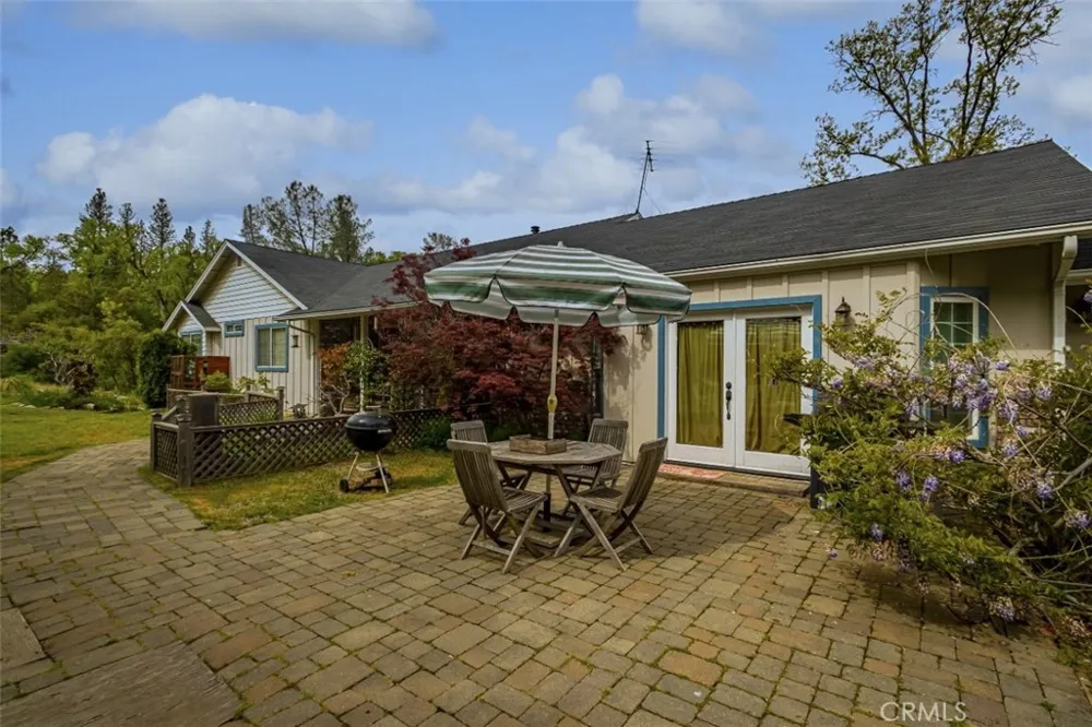 50622 Critter Creek Lane Oakhurst, CA 93644