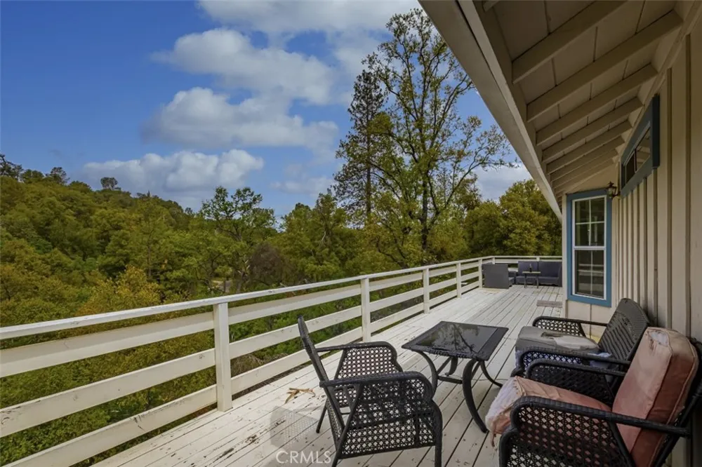 50622 Critter Creek Lane Oakhurst, CA 93644