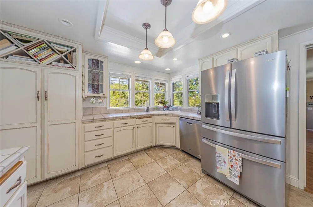 50622 Critter Creek Lane Oakhurst, CA 93644