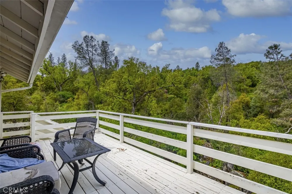 50622 Critter Creek Lane Oakhurst, CA 93644