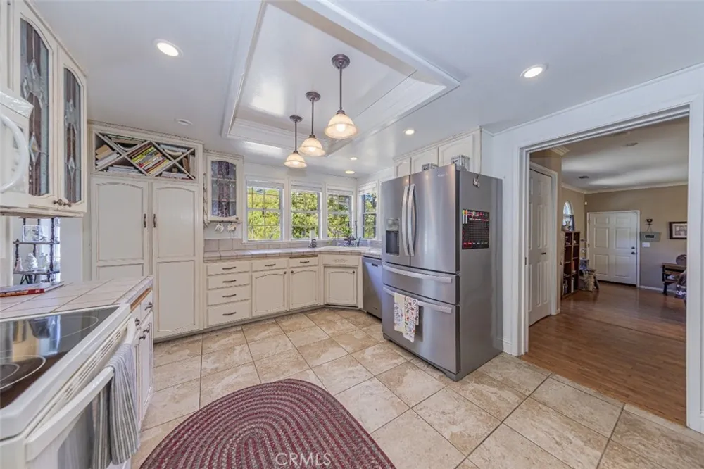 50622 Critter Creek Lane Oakhurst, CA 93644