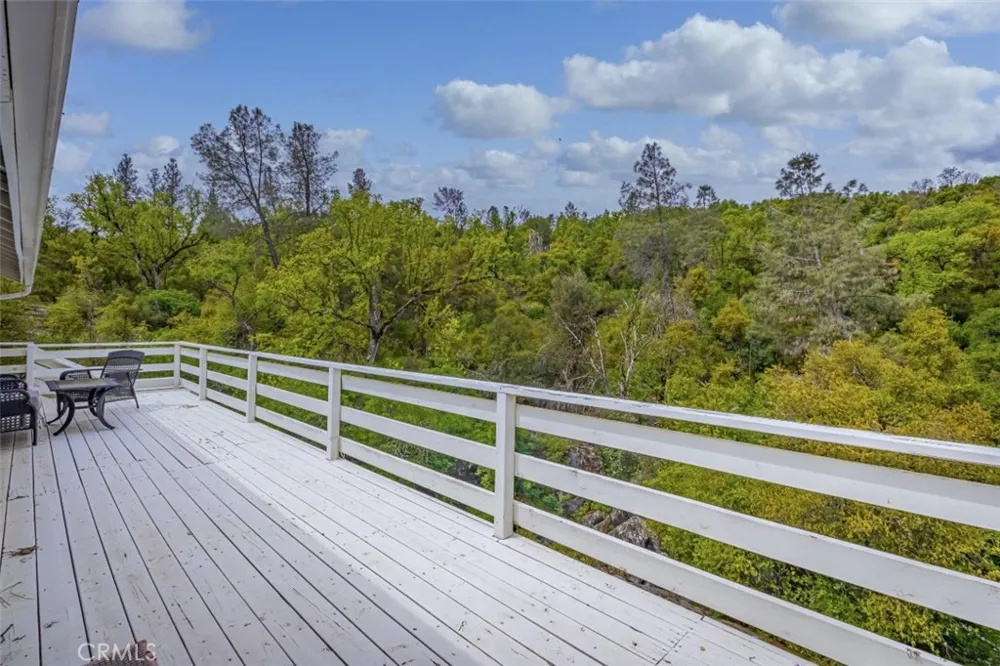50622 Critter Creek Lane Oakhurst, CA 93644
