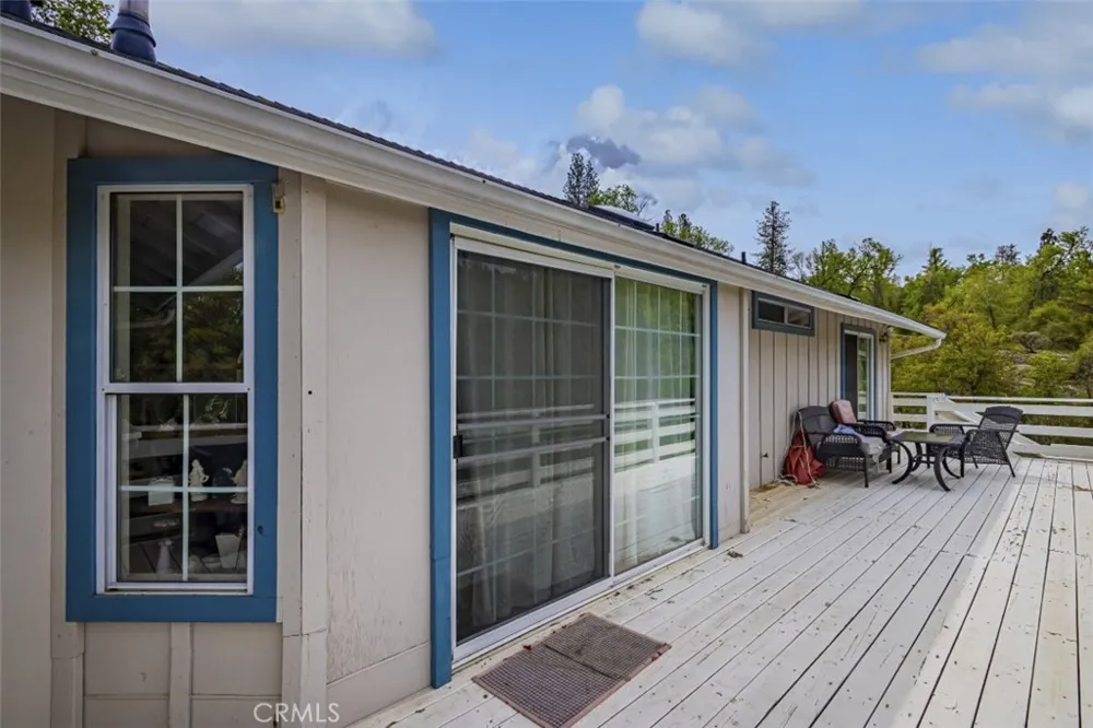 50622 Critter Creek Lane Oakhurst, CA 93644
